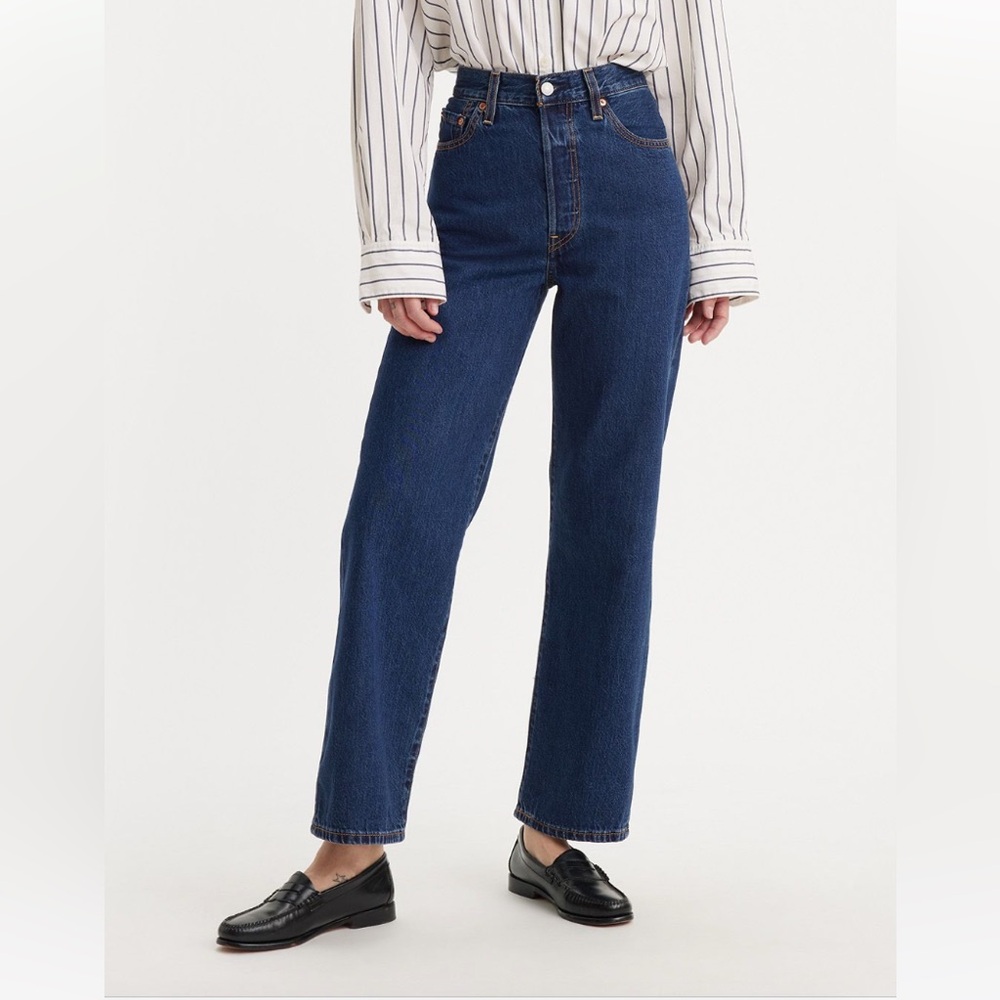 Levi’s rib cage straight leg jeans